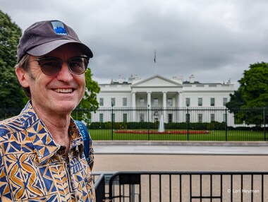 Me and the White House (photo by Lori Heyman)