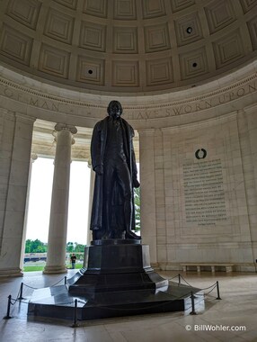 Thomas Jefferson statue