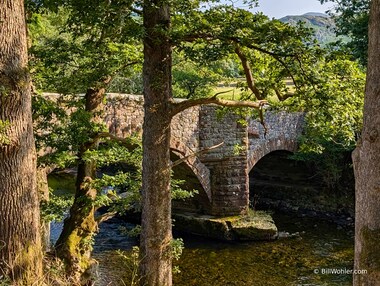 The first old stone bridge we would cross