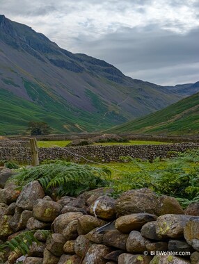 There were so many rocks, the walls weren't enough, so they just piled them up