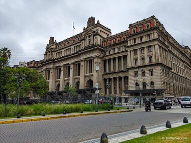 The  Palacio de Justicia or Palacio de Tribunales https://en.wikipedia.org/wiki/Palace_of_Justice_of_the_Argentine_Nation is the seat of the Supreme Court and other lower courts