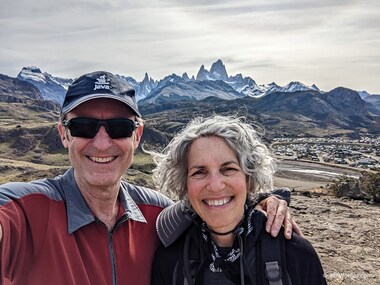 Lori and I on the Mirador de los Cóndores during our first hike in the area, which provided a nice overview of El Chaltén  and the mountain range beyond