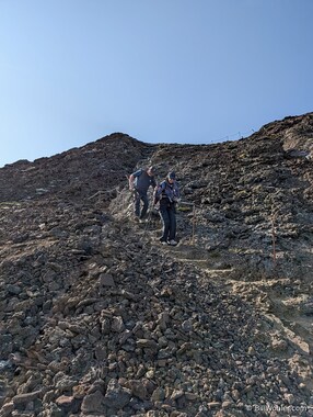 J&oacute;n and Lori descend the Eldborg I Hnappadal