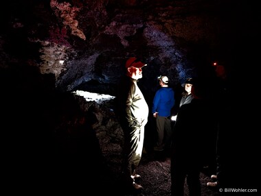 J&oacute;n describes the Grash&oacute;lshellir to Jennifer, Lori, and L&iacute;sa, while Jason looks around