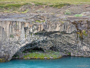 Basalt columns persist down here too