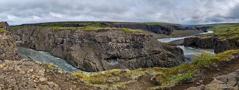 J&ouml;kuls&aacute; &aacute; Fj&ouml;llumm (https://en.wikipedia.org/wiki/J%C3%B6kuls%C3%A1_%C3%A1_Fj%C3%B6llum)