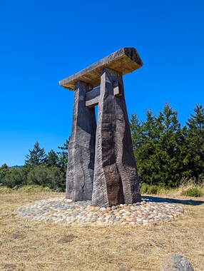 Torii, 1983-1984. Bruce Johnson. Redwood, cement, stone.