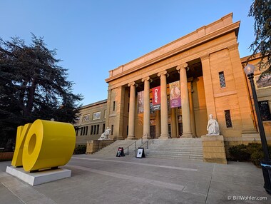 The Cantor Arts Center in the Stanford campus at sunrise