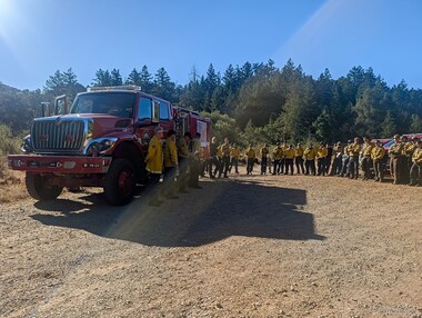 As we neared, we could see the fire chiefs who were giving the briefing.